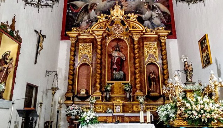 Un domingo clido ha enmarcado el da grande de las fiestas del Rosario en Salobrea.
